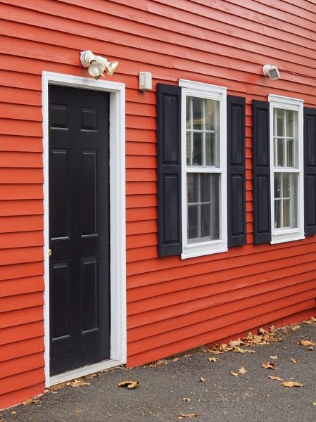 Cost of Red Vinyl Siding Installation in Manchester