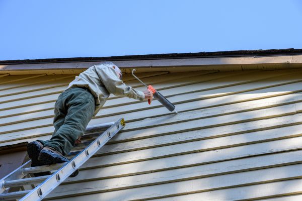 Cost of Vinyl Siding Caulk Repair in Manchester