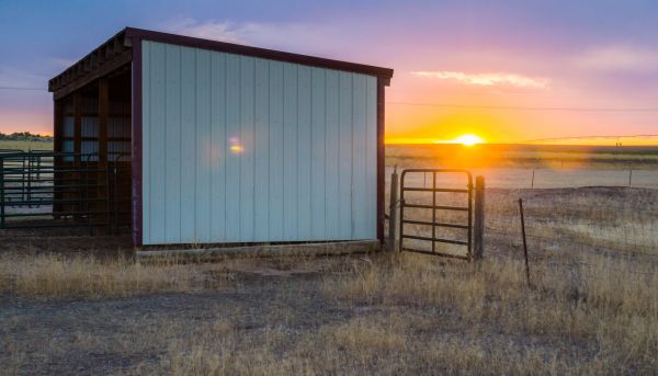 Pole Building Siding Service in Manchester