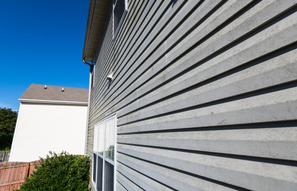 Cost of Vinyl Siding Panel Replacement in Manchester